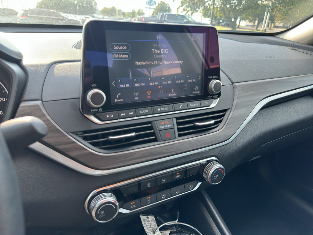 Used 2025 Nissan Altima Sedan