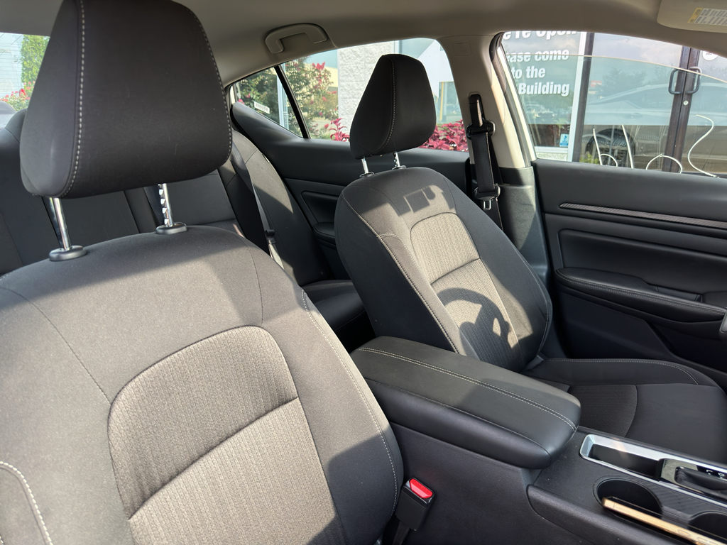 Used 2025 Nissan Altima Sedan