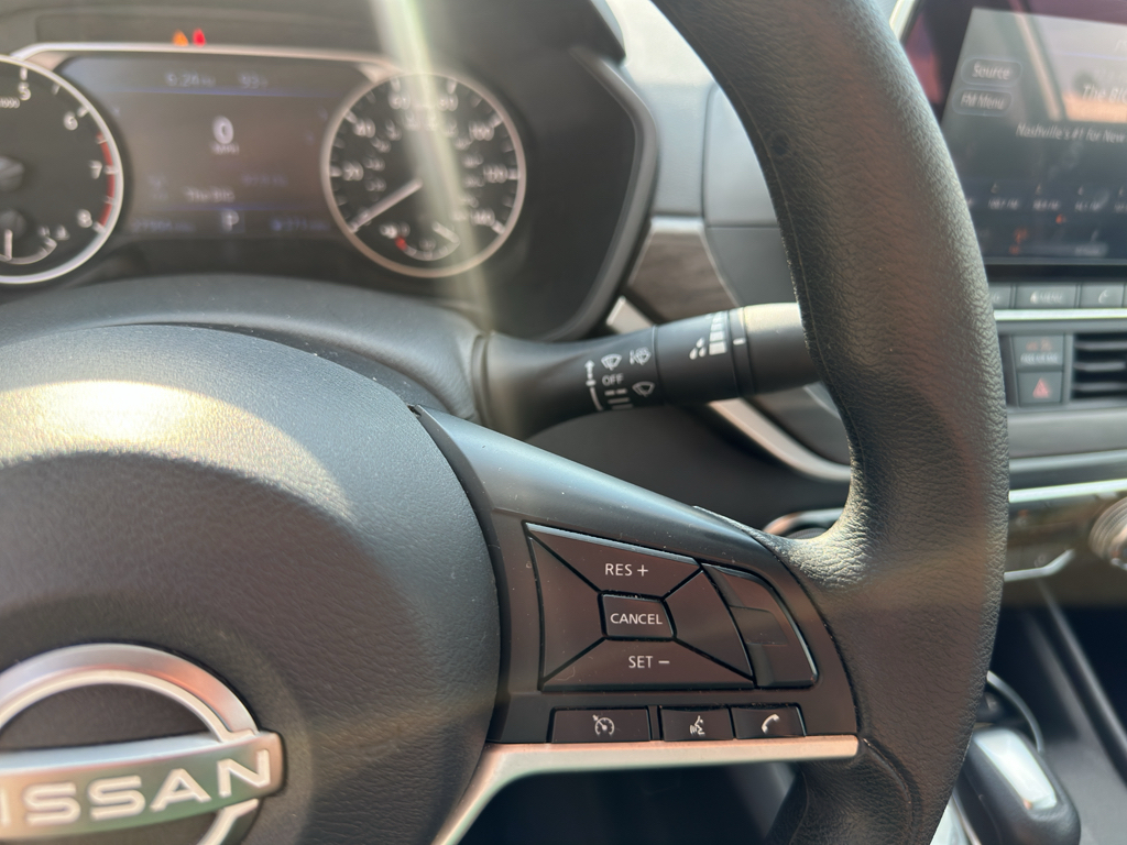 Used 2025 Nissan Altima Sedan