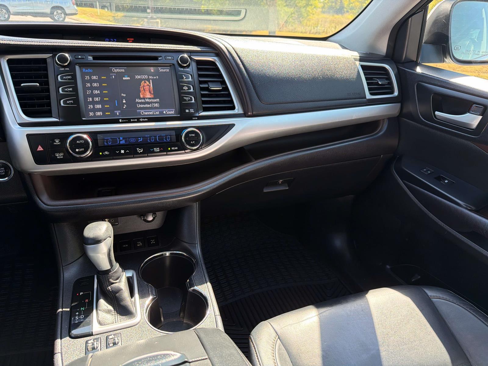 Used 2016 Toyota Highlander SUV