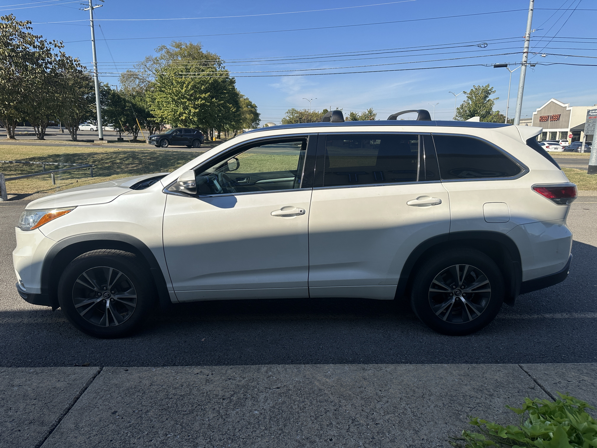 Used 2016 Toyota Highlander SUV