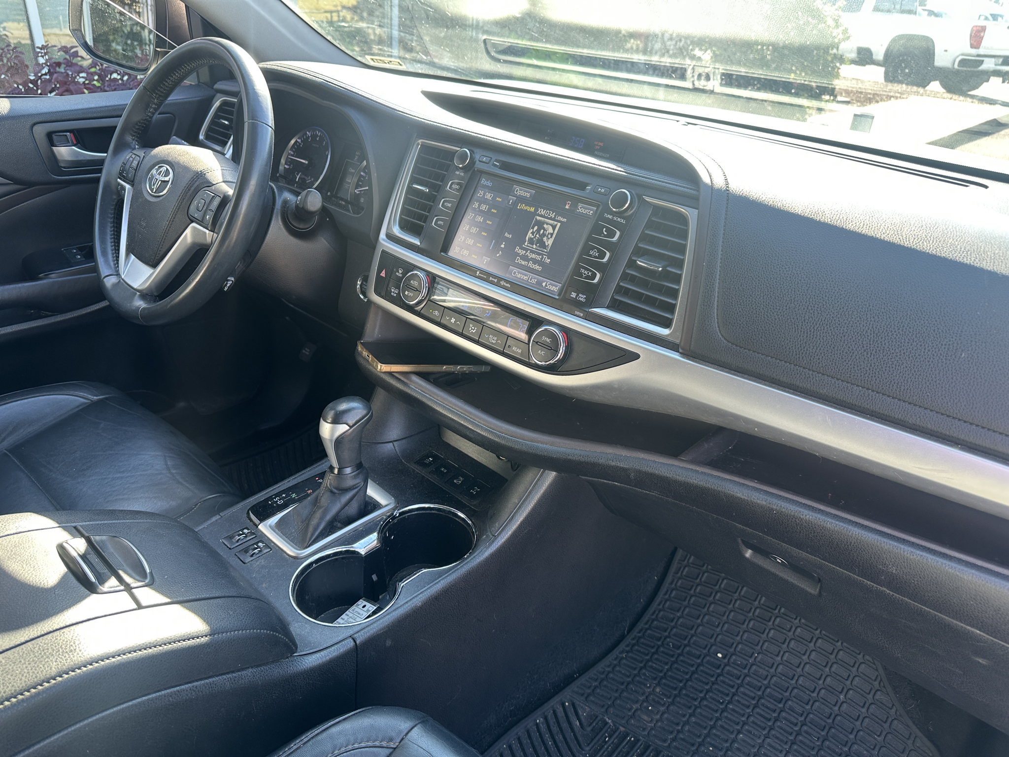 Used 2016 Toyota Highlander SUV