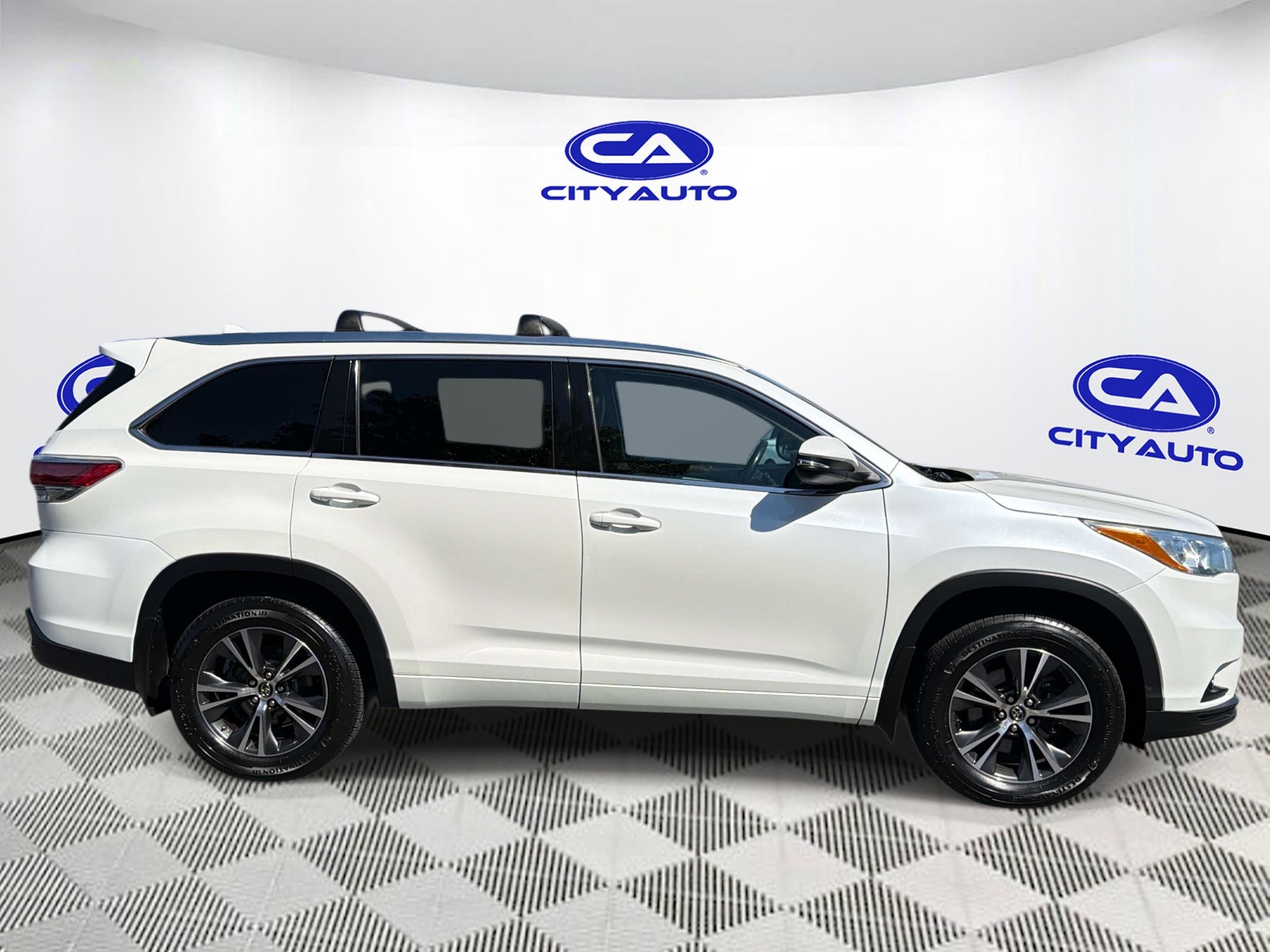 Used 2016 Toyota Highlander SUV