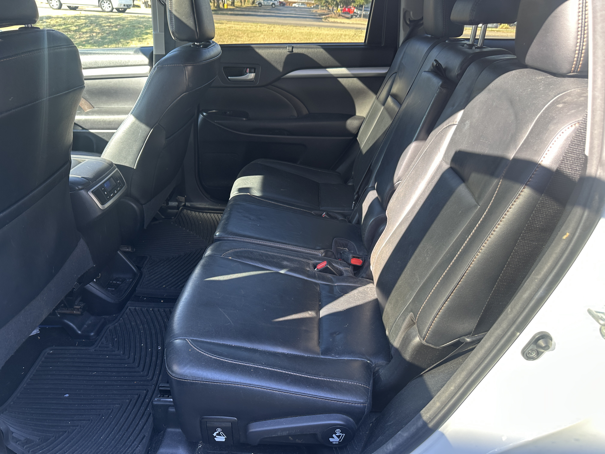 Used 2016 Toyota Highlander SUV