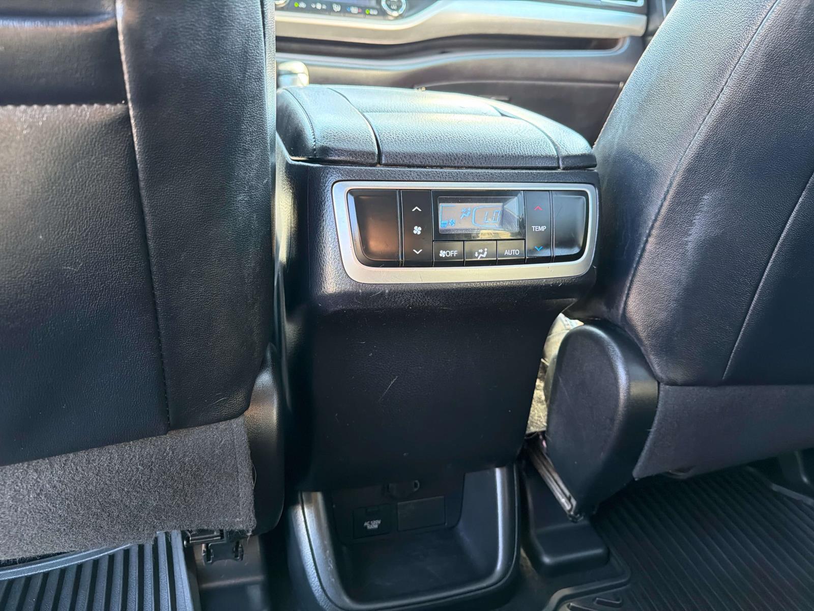 Used 2016 Toyota Highlander SUV