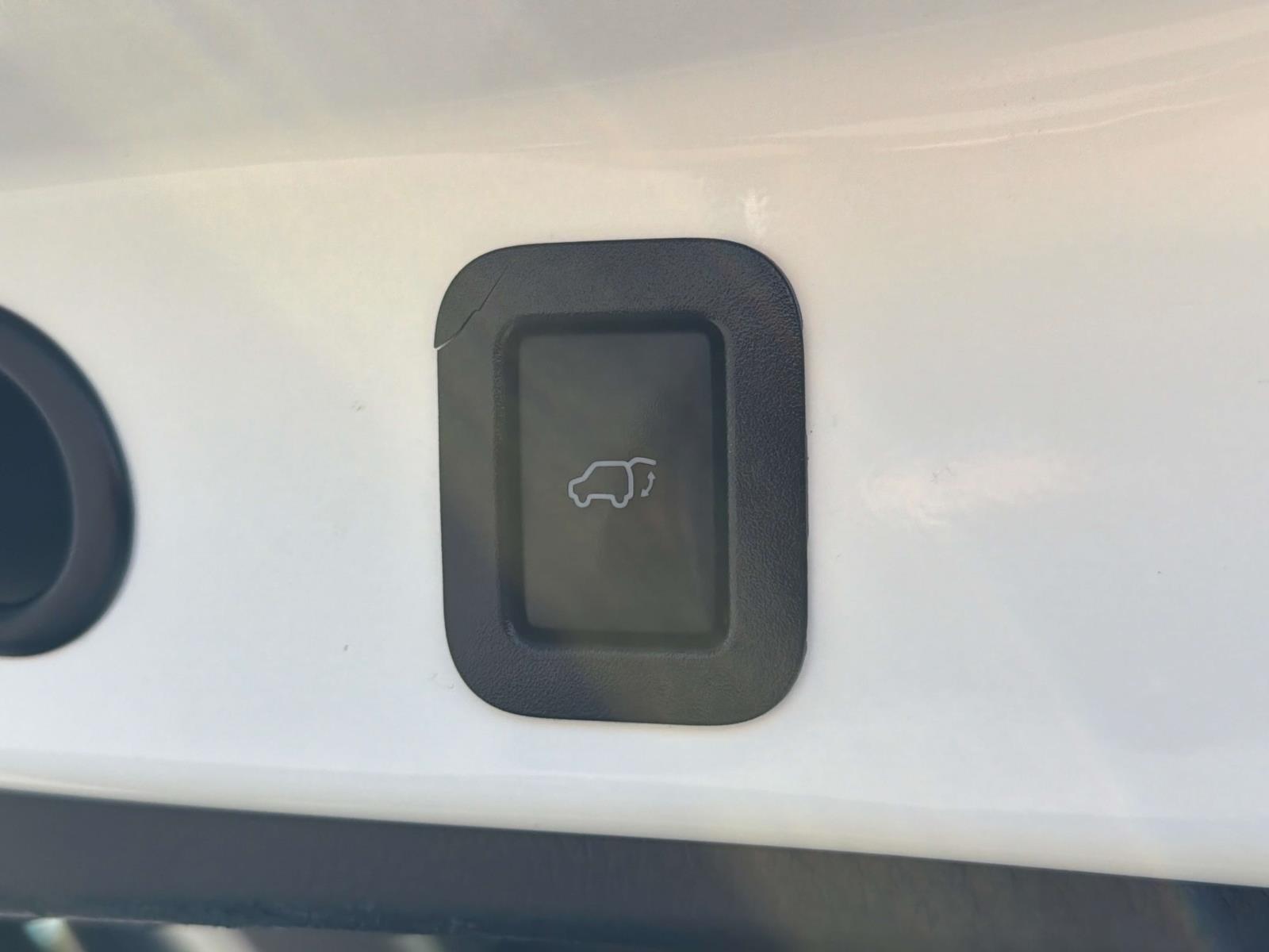 Used 2016 Toyota Highlander SUV