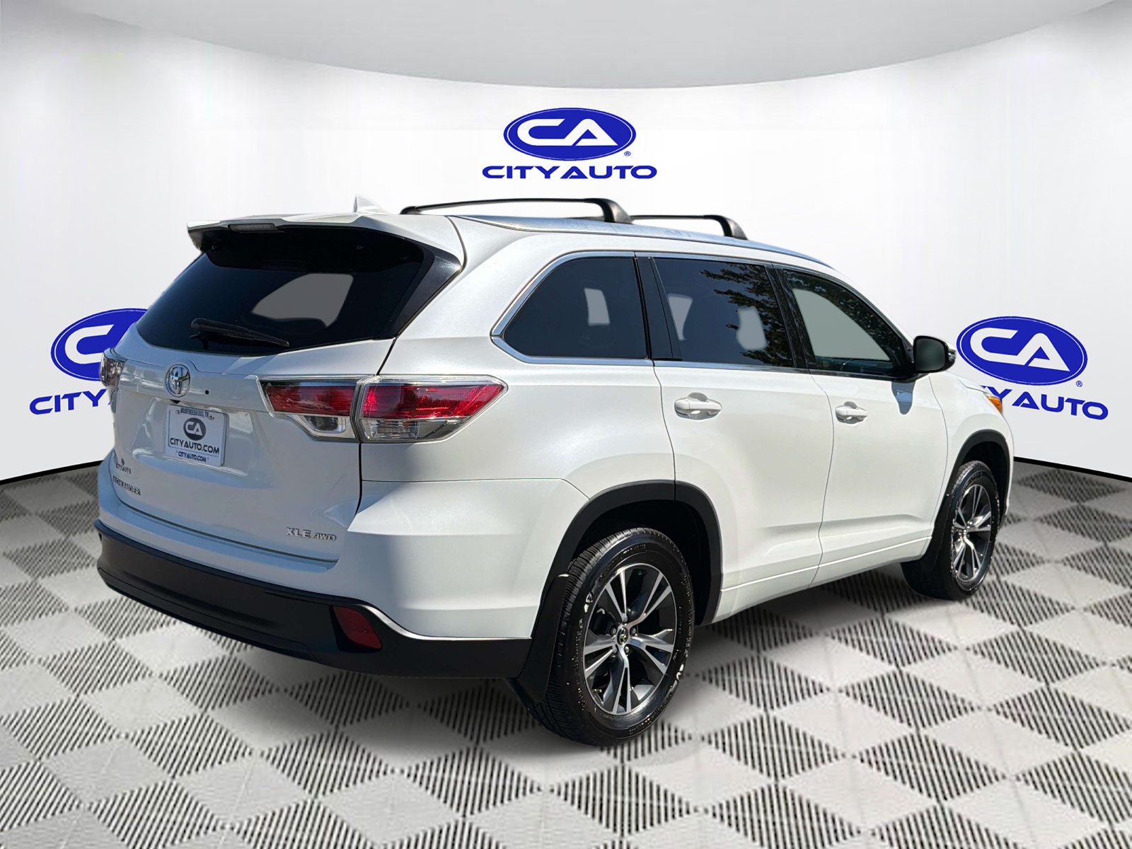 Used 2016 Toyota Highlander SUV