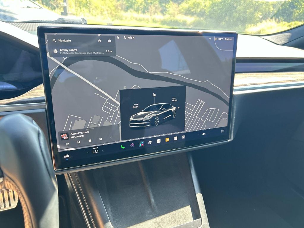 Vehicle photo 33