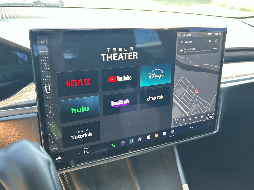 Vehicle photo 36