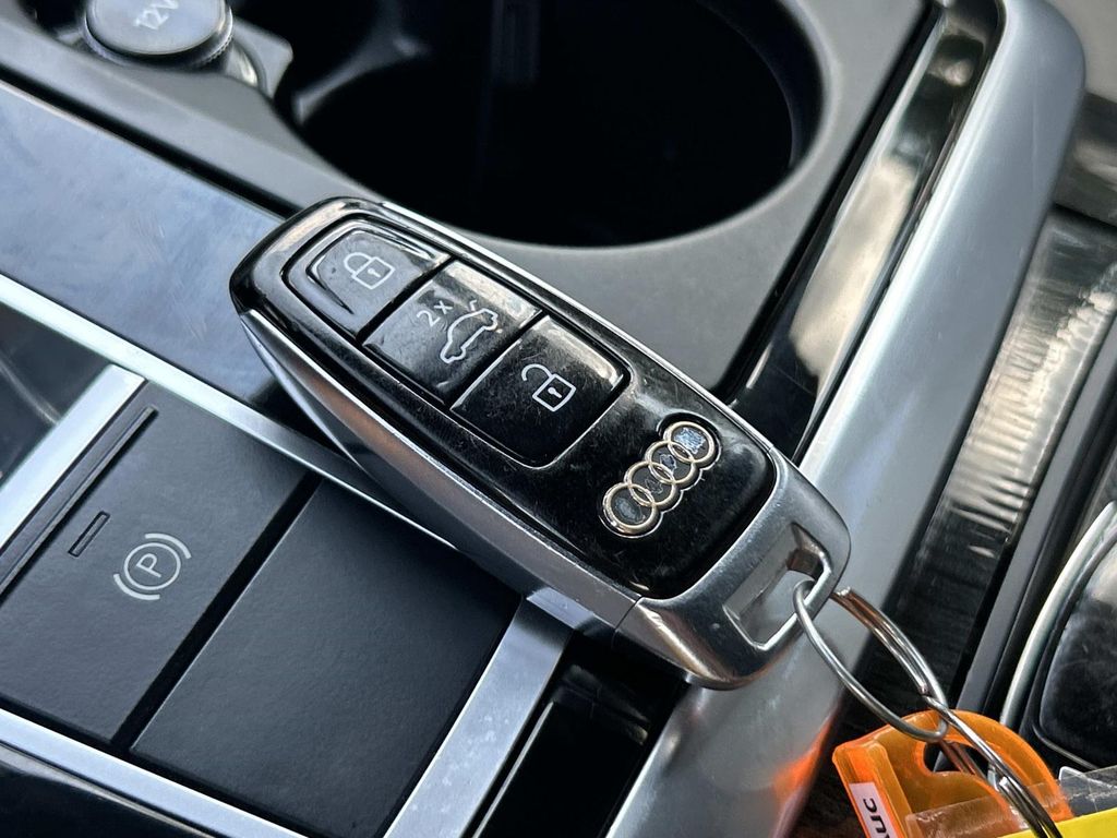 Used 2020 Audi Q7 SUV