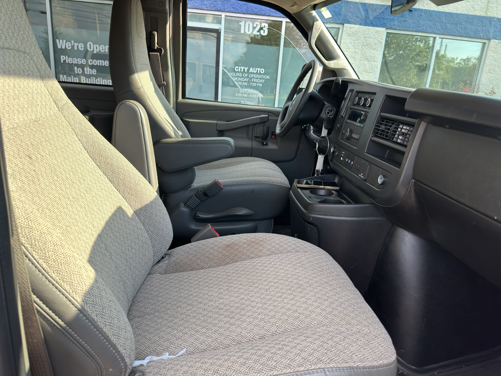 Used 2025 GMC Savana 3500 Van