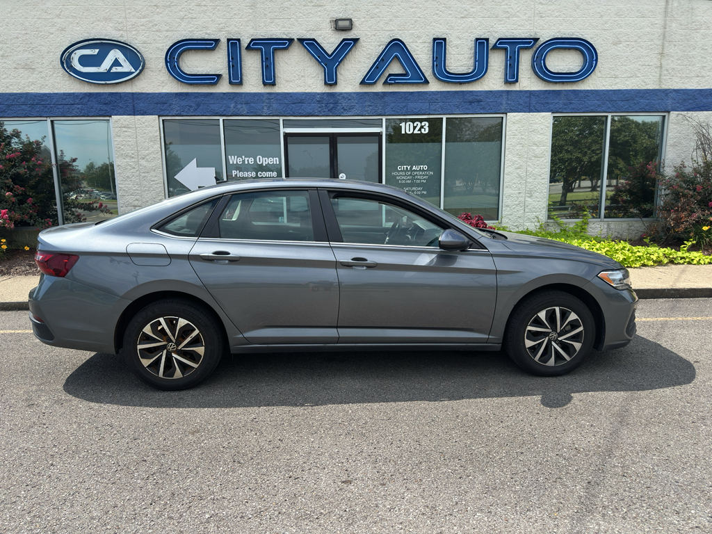 Used 2024 Volkswagen Jetta Sedan