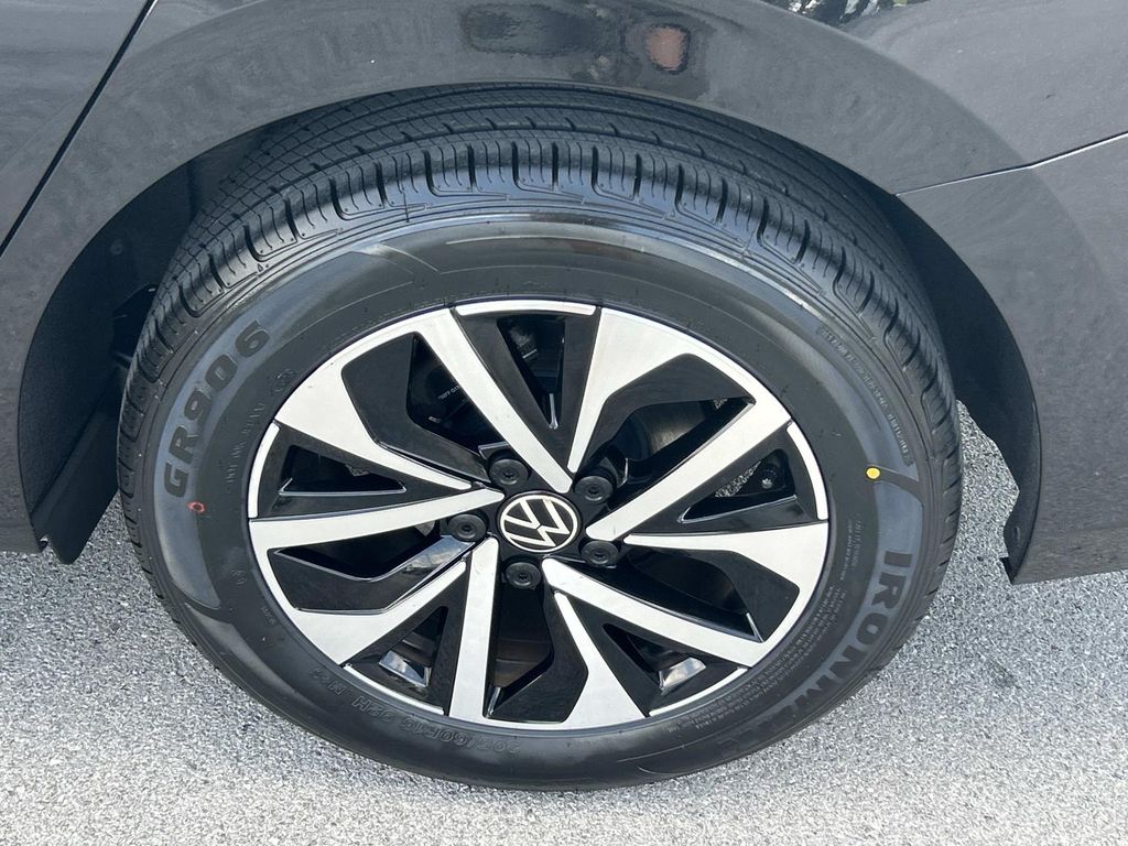 Used 2024 Volkswagen Jetta Sedan