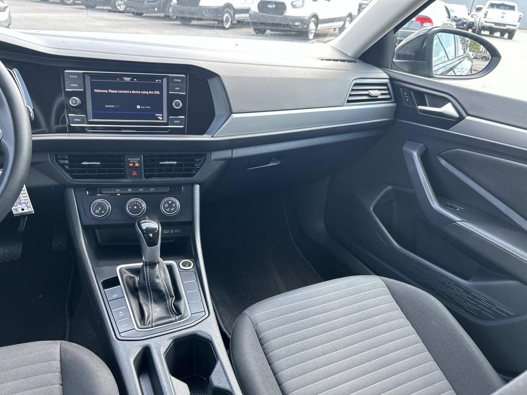 Used 2024 Volkswagen Jetta Sedan