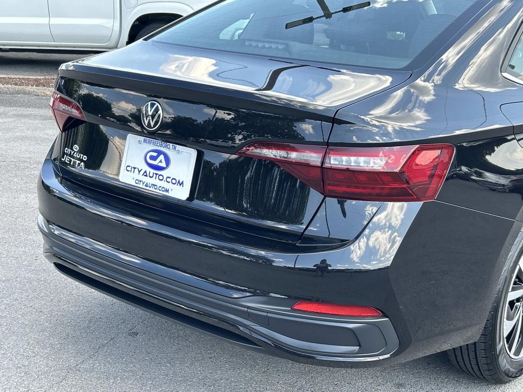 Used 2024 Volkswagen Jetta Sedan