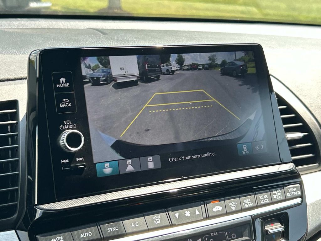 Used 2025 Honda Odyssey Van