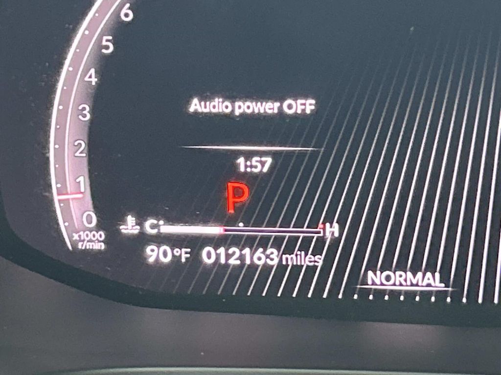 Vehicle photo 45