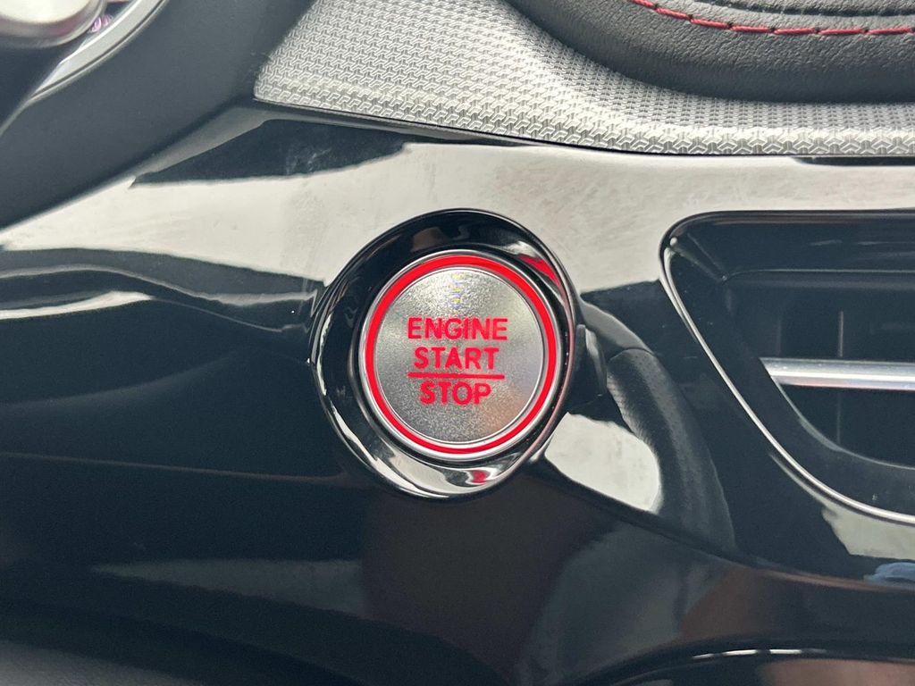 Vehicle photo 43