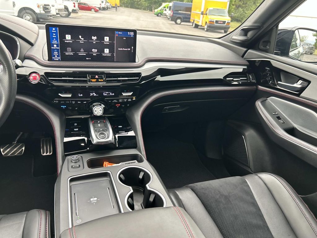 Vehicle photo 22