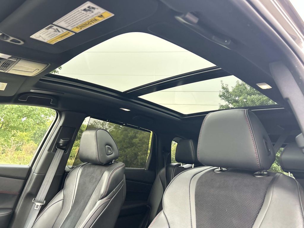 Vehicle photo 29