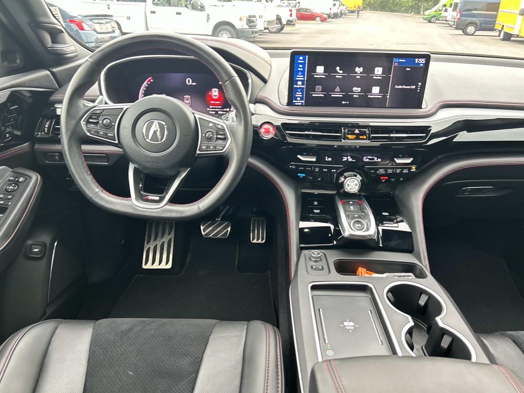 Vehicle photo 20