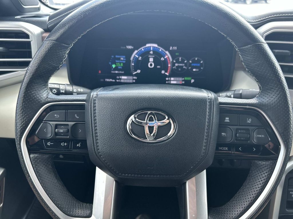 Vehicle photo 41