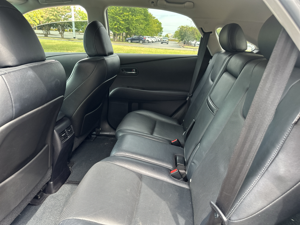 Vehicle photo 16