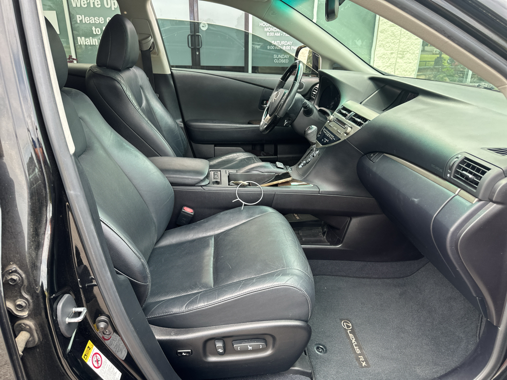 Vehicle photo 10