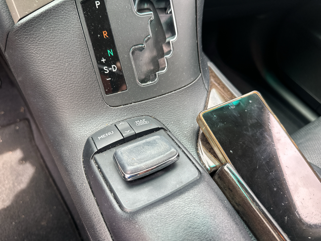 Vehicle photo 27