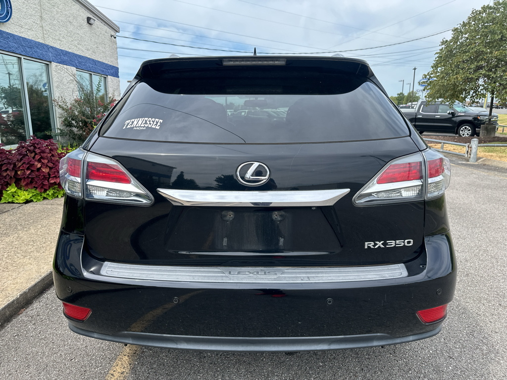 Vehicle photo 5