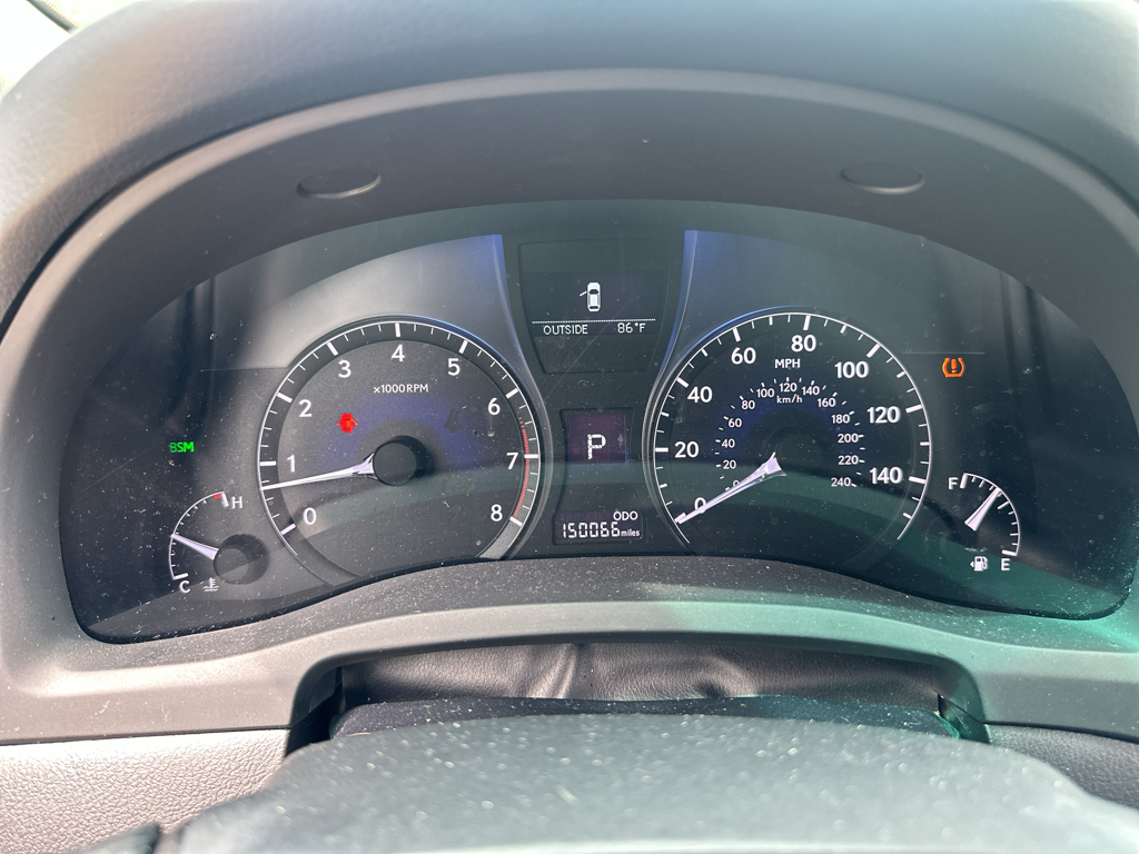 Vehicle photo 24