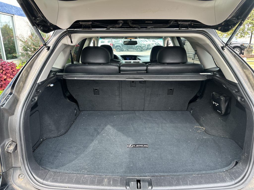 Vehicle photo 15