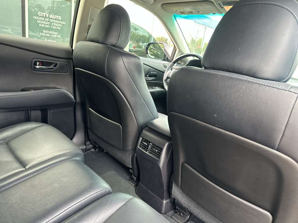 Vehicle photo 14
