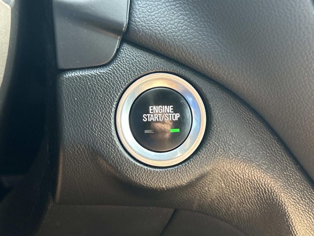 Used 2023 Chevrolet Equinox SUV