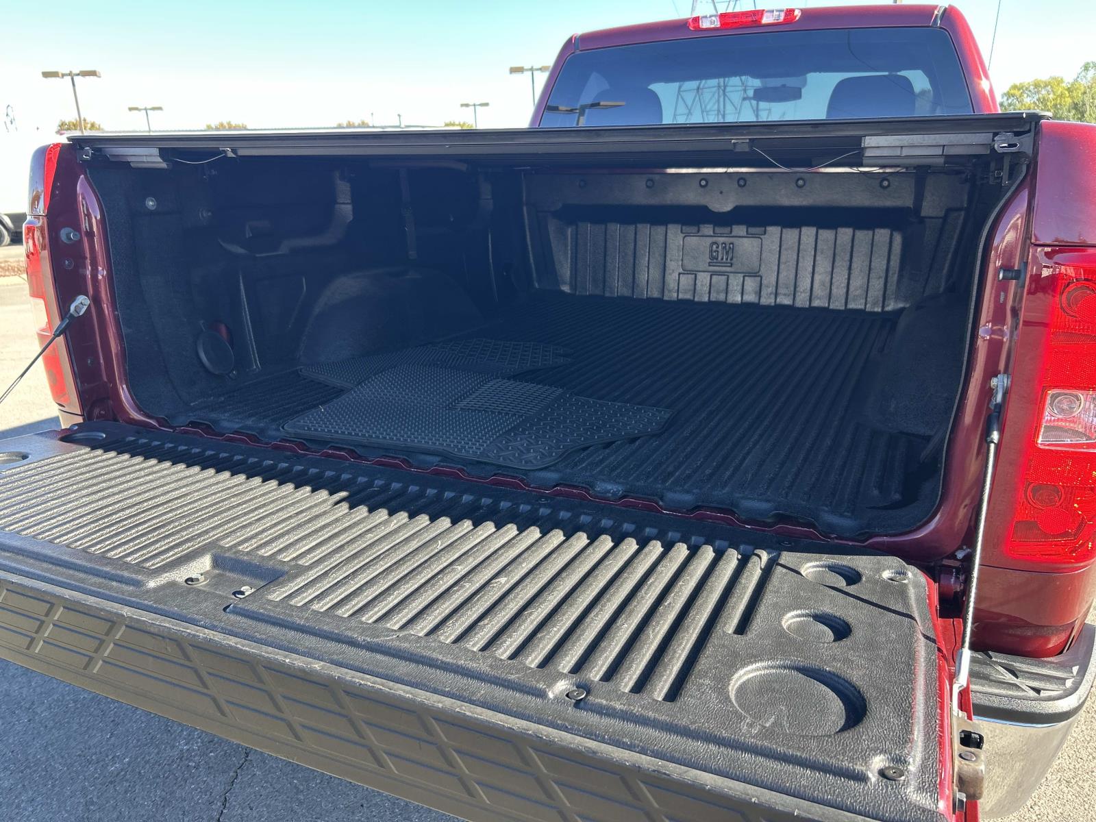 Vehicle photo 16