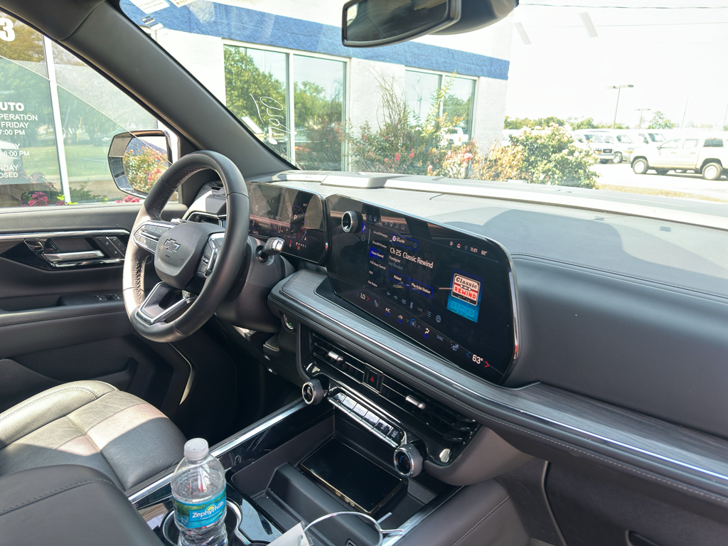 Used 2025 Chevrolet Suburban SUV
