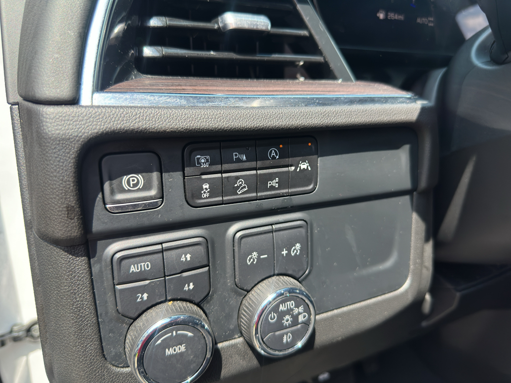 Used 2025 Chevrolet Suburban SUV