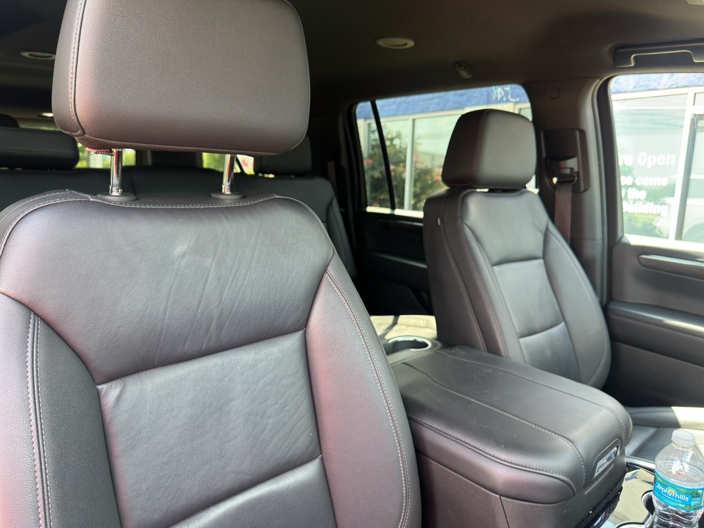 Used 2025 Chevrolet Suburban SUV