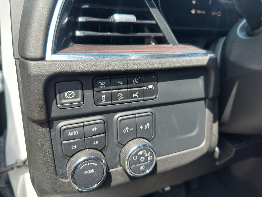 Used 2025 Chevrolet Suburban SUV
