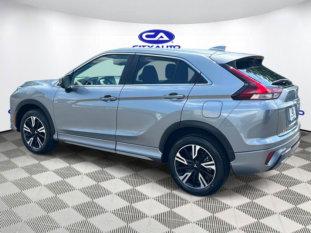 Vehicle photo 5