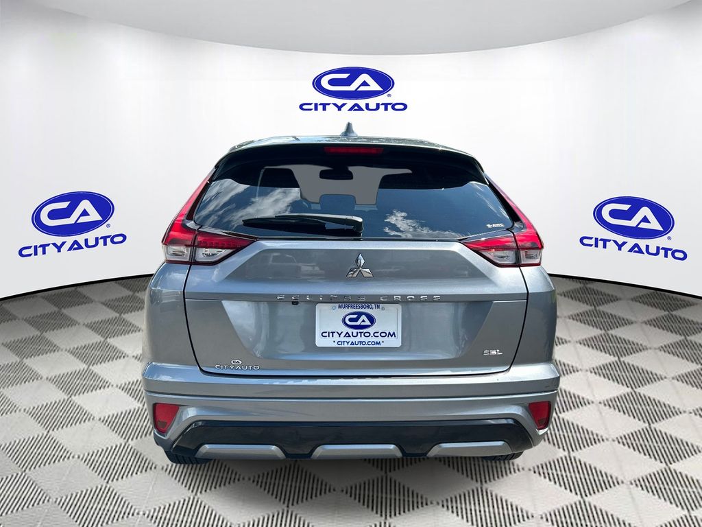 Vehicle photo 4