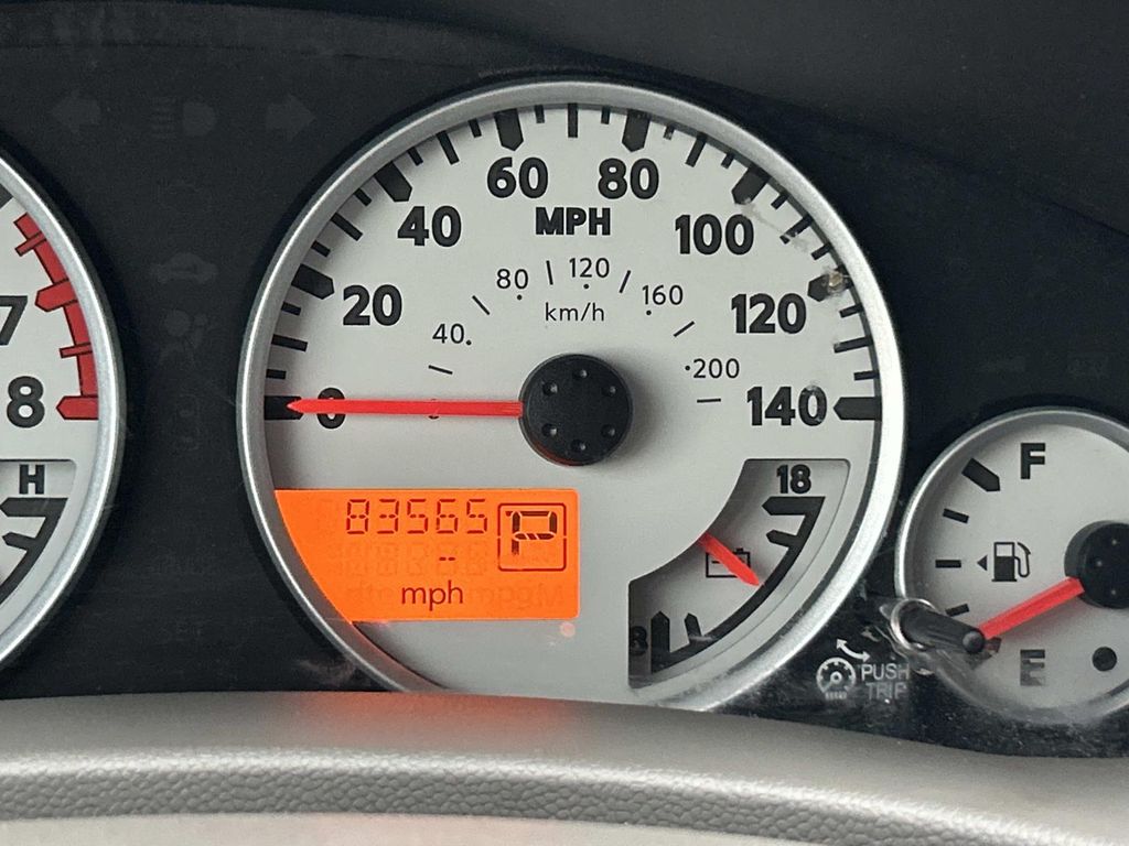 Vehicle photo 36