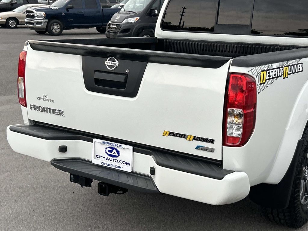 Vehicle photo 13