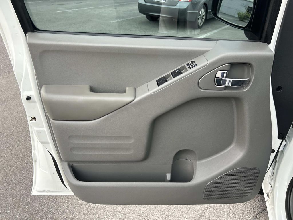 Vehicle photo 27