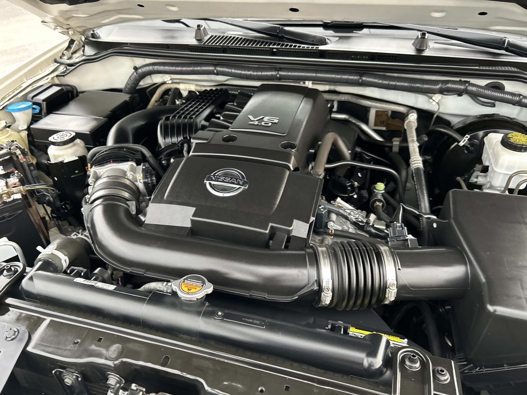 Vehicle photo 19