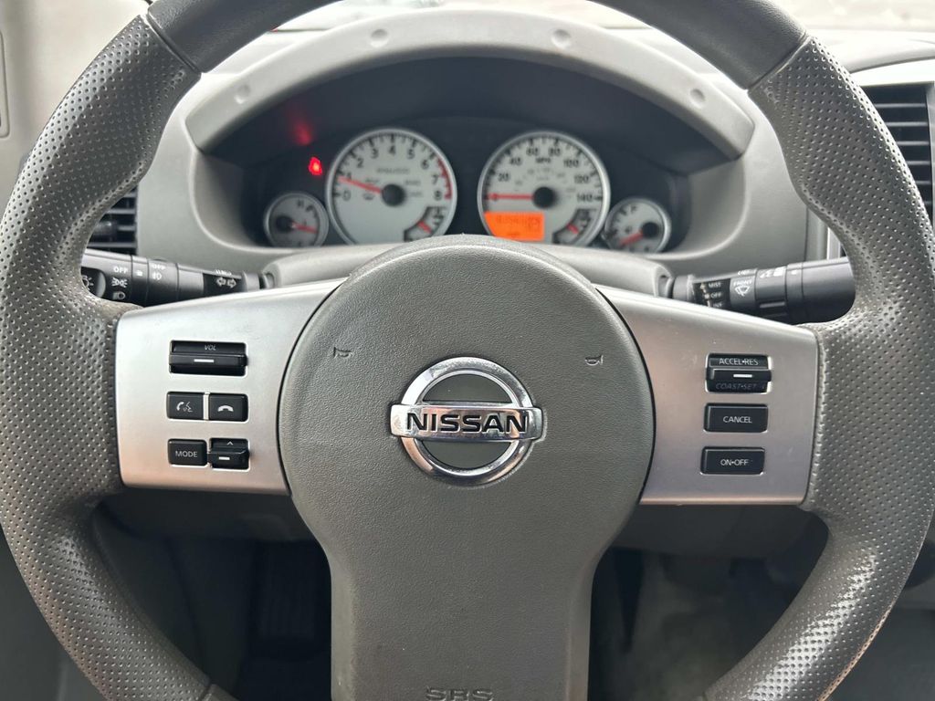 Vehicle photo 32