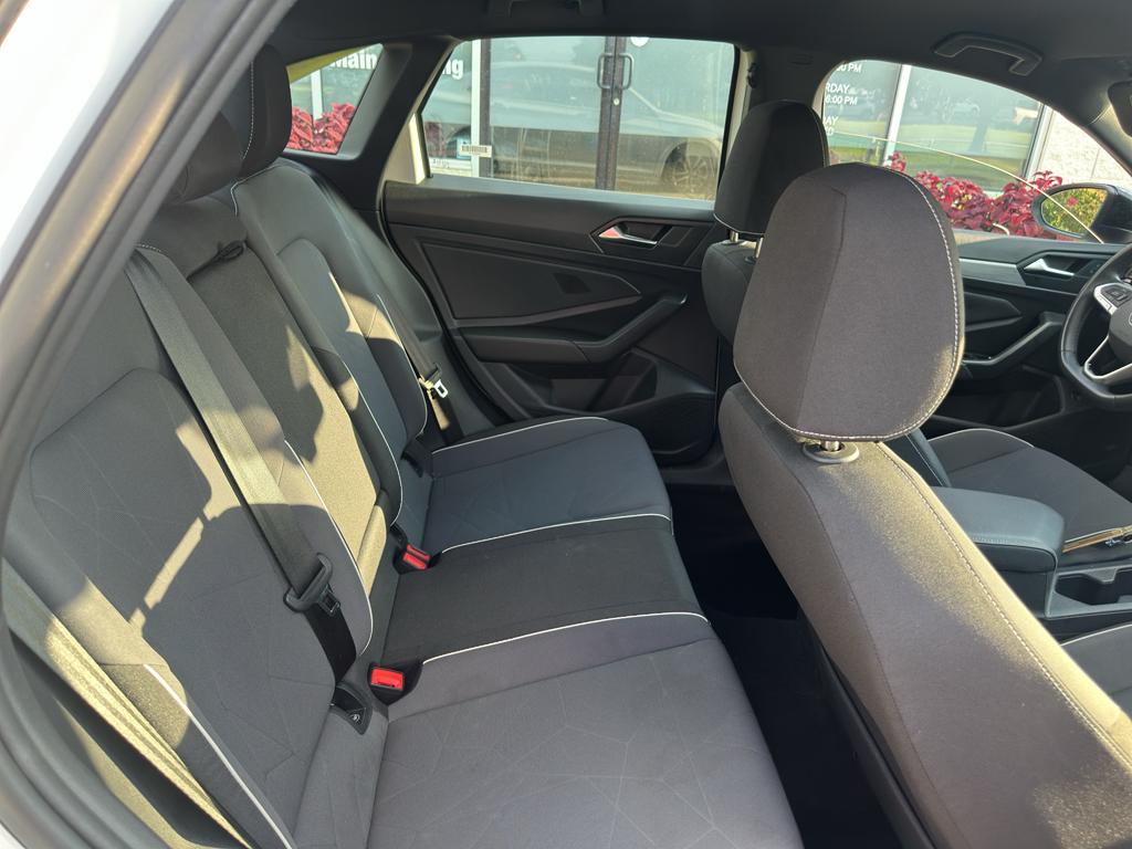 Used 2025 Volkswagen Jetta Sedan