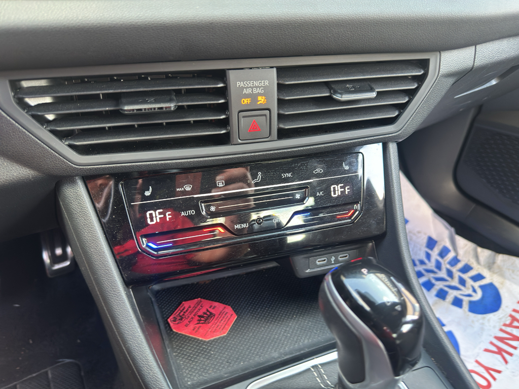 Used 2025 Volkswagen Jetta Sedan