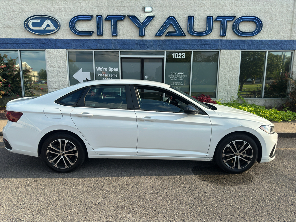 Used 2025 Volkswagen Jetta Sedan