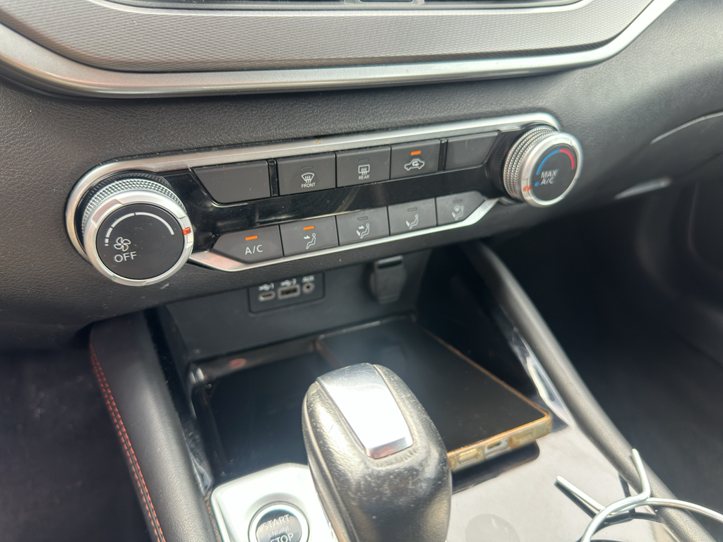 Used 2024 Nissan Altima Sedan